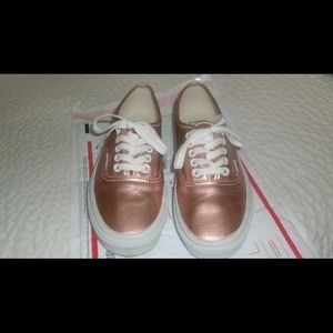 Van Classic low top skate rose gold metallic women